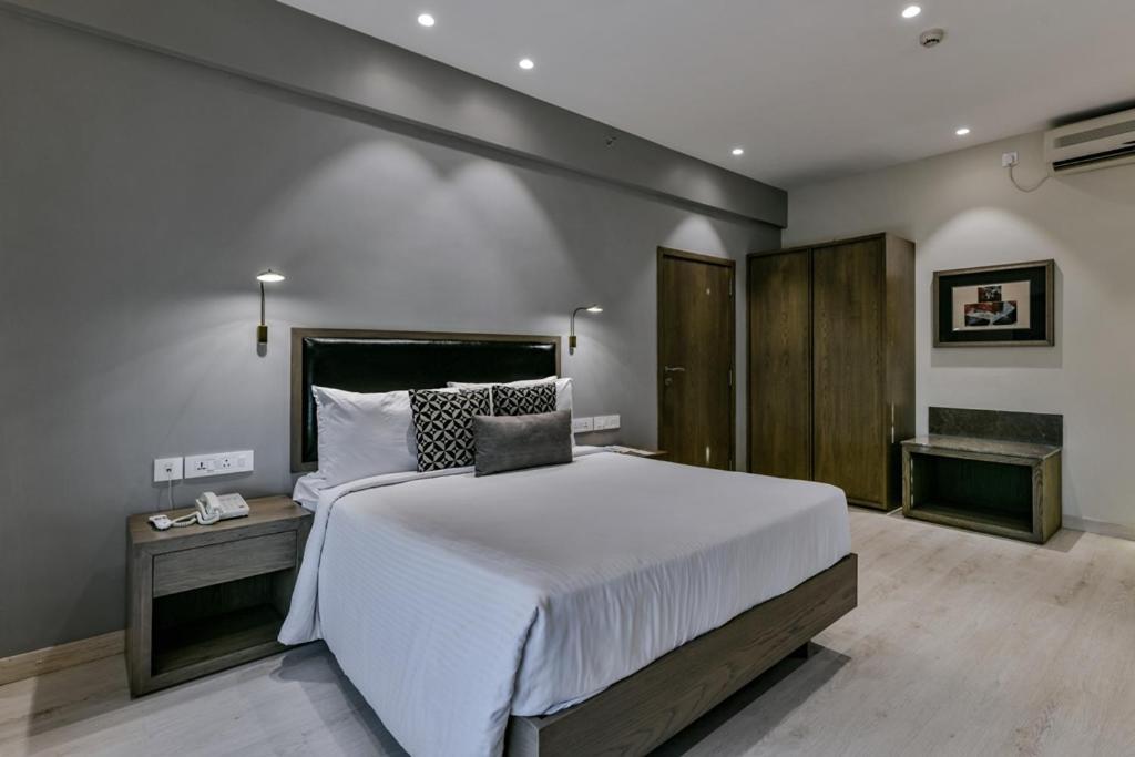 Sun-N-Sand Suites, Shirdi Eksteriør billede